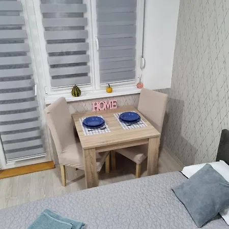 15 Apartman Zombor